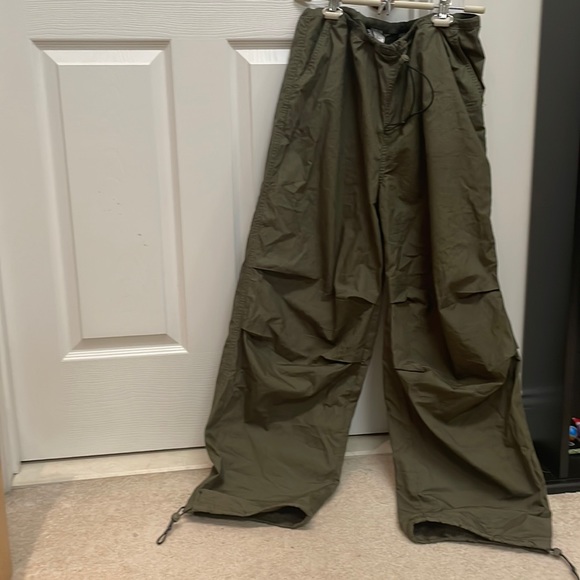 H&M Parachute Pants - Green - Wide Leg - Picture 1 of 3